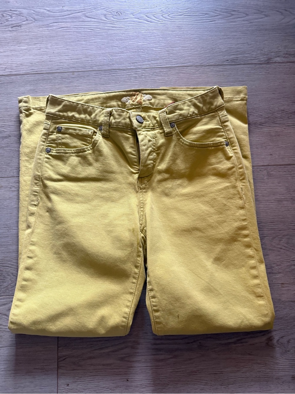 Women’s Straight Leg Jeans in Mustard Yellow
